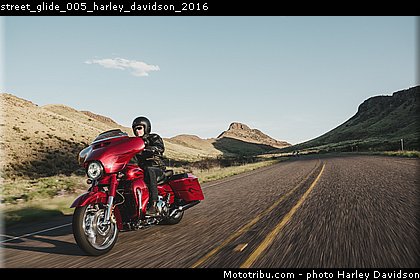 street_glide_005_harley_davidson_2016.jpg