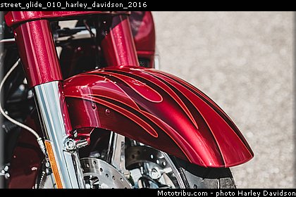 street_glide_010_harley_davidson_2016.jpg