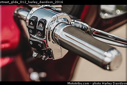 street_glide_012_harley_davidson_2016.jpg