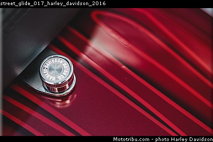 street_glide_017_harley_davidson_2016.jpg
