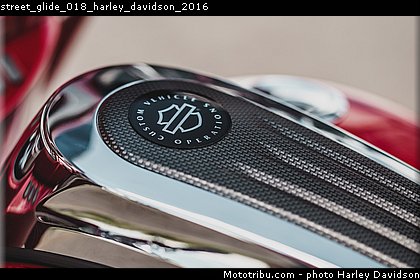street_glide_018_harley_davidson_2016.jpg