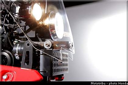 honda_450_crf_rallye_2013_03.jpg