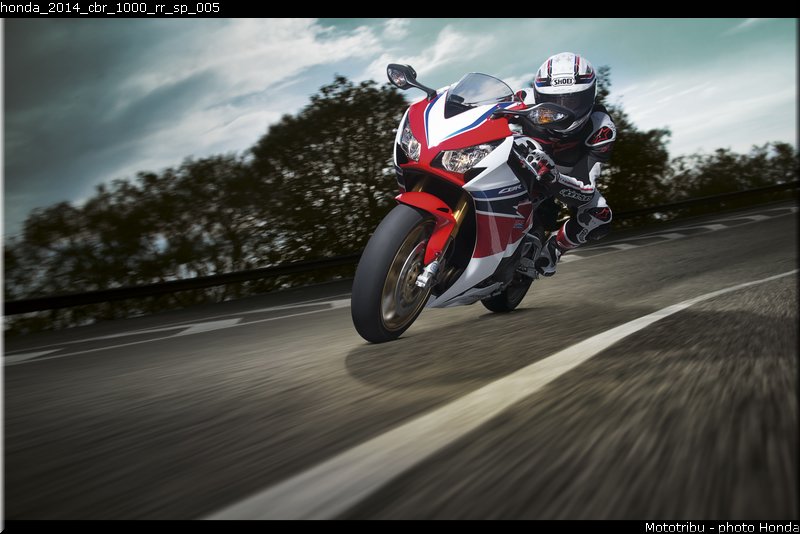 honda_2014_cbr_1000_rr_sp_005