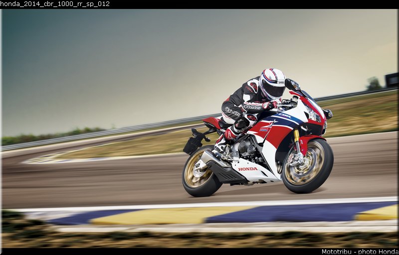 honda_2014_cbr_1000_rr_sp_012