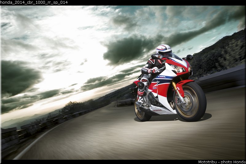 honda_2014_cbr_1000_rr_sp_014