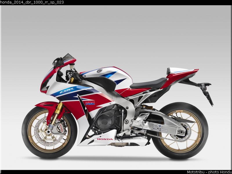 honda_2014_cbr_1000_rr_sp_023