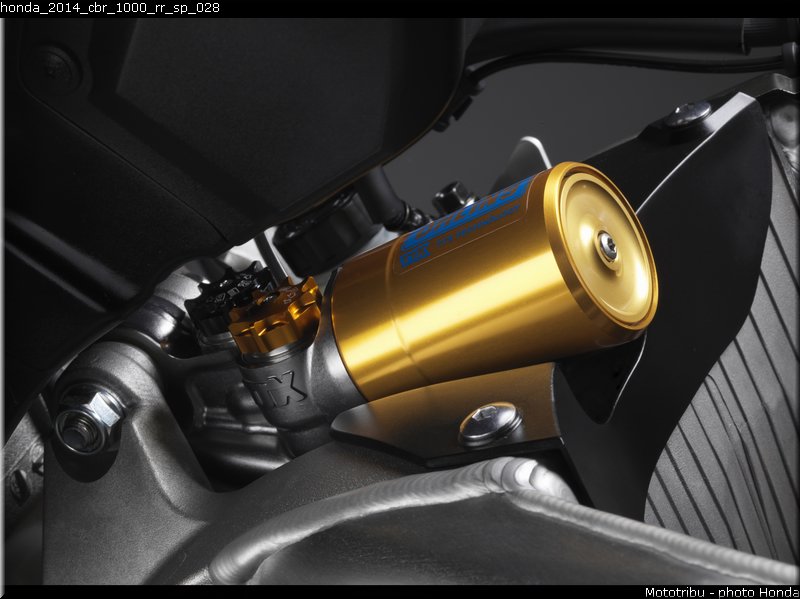 honda_2014_cbr_1000_rr_sp_028