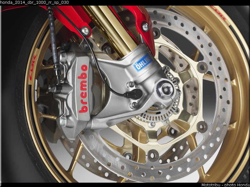 honda_2014_cbr_1000_rr_sp_030