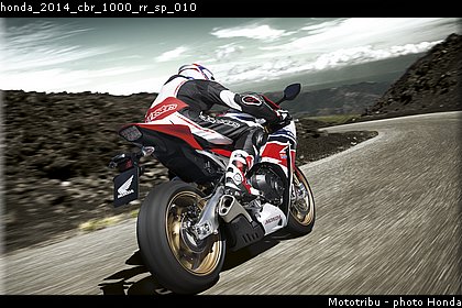 honda_2014_cbr_1000_rr_sp_010.jpg
