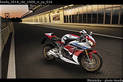 honda_2014_cbr_1000_rr_sp_016.jpg