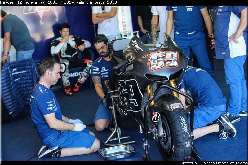 hayden_12_honda_rcv_1000_r_2014_valencia_tests_2013