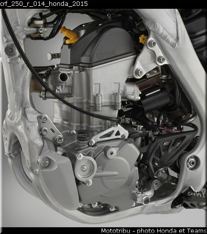 crf_250_r_014_honda_2015