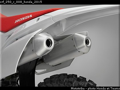 crf_250_r_008_honda_2015.jpg