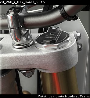 crf_250_r_017_honda_2015.jpg