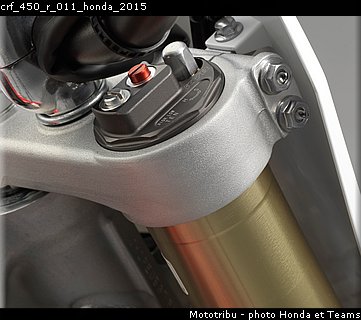 crf_450_r_011_honda_2015.jpg