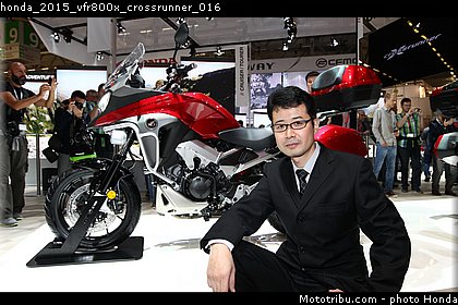honda_2015_vfr800x_crossrunner_016.jpg