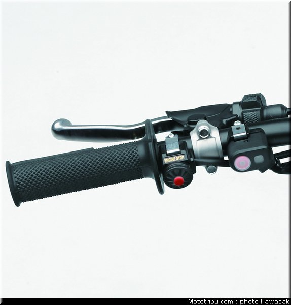 kawasaki_2014_kxf_controle_vitesse