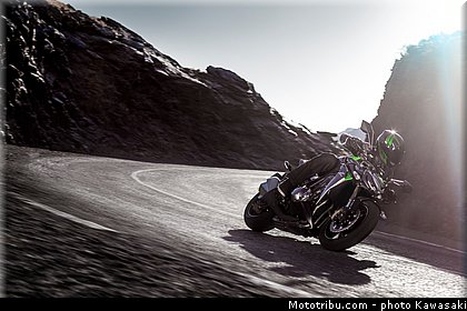 kawasaki_z1000_2014_008.jpg