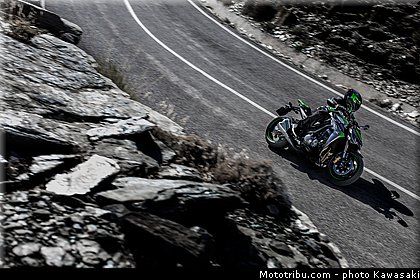 kawasaki_z1000_2014_016.jpg