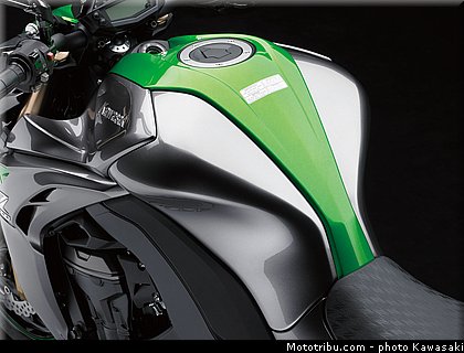 kawasaki_z1000_2014_040.jpg