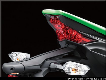 kawasaki_z1000_2014_043.jpg