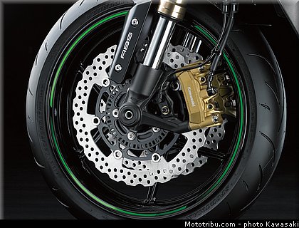 kawasaki_z1000_2014_048.jpg