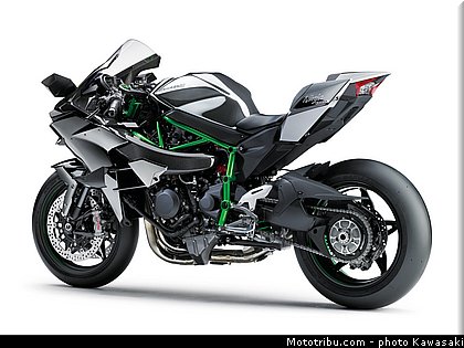 kawasaki_2015_ninja_h2r_010.jpg