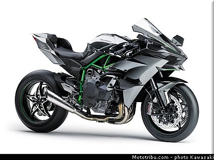 kawasaki_2015_ninja_h2r_012.jpg