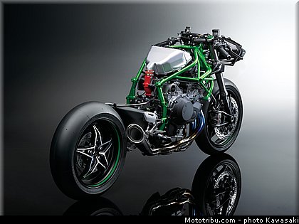 kawasaki_2015_ninja_h2r_024.jpg