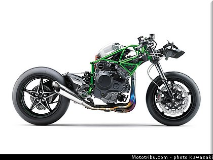 kawasaki_2015_ninja_h2r_028.jpg