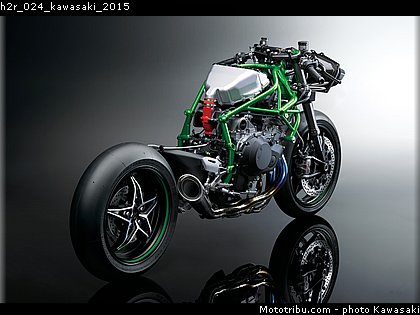 h2r_024_kawasaki_2015.jpg
