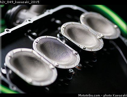 h2r_049_kawasaki_2015.jpg