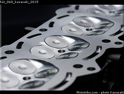 h2r_060_kawasaki_2015.jpg