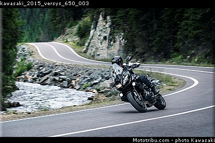 kawasaki_2015_versys_650_003.jpg