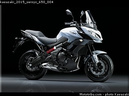 kawasaki_2015_versys_650_004.jpg