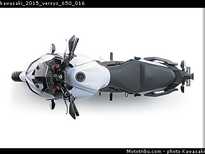 kawasaki_2015_versys_650_016.jpg