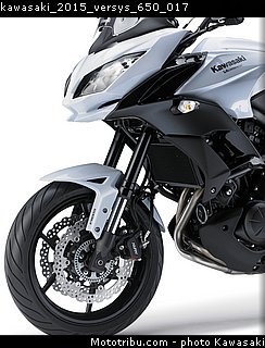 kawasaki_2015_versys_650_017.jpg
