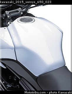 kawasaki_2015_versys_650_023.jpg