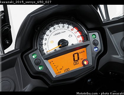 kawasaki_2015_versys_650_027.jpg