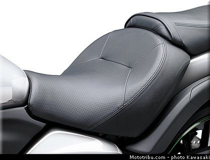 kawasaki_2015_vulcan_s_046.jpg