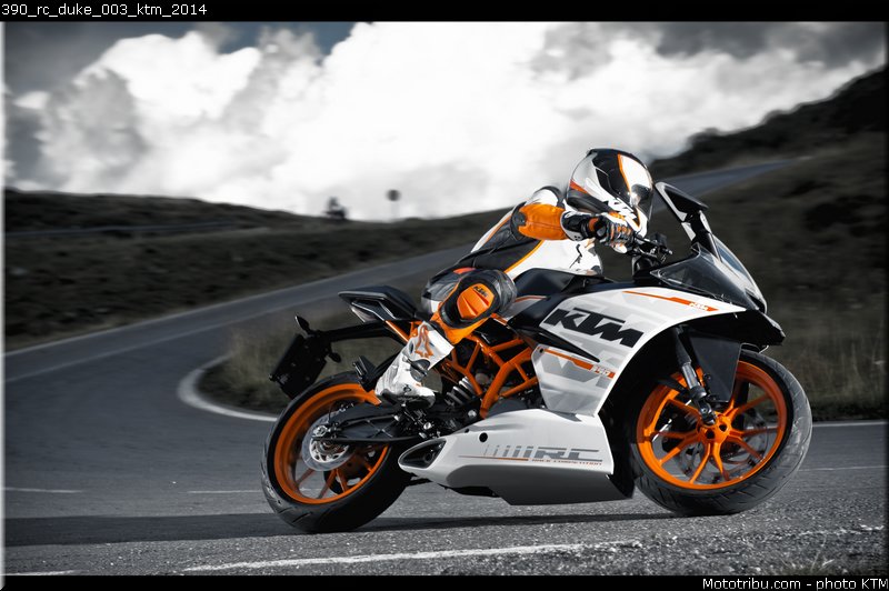 390_rc_duke_003_ktm_2014