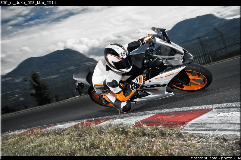 390_rc_duke_008_ktm_2014