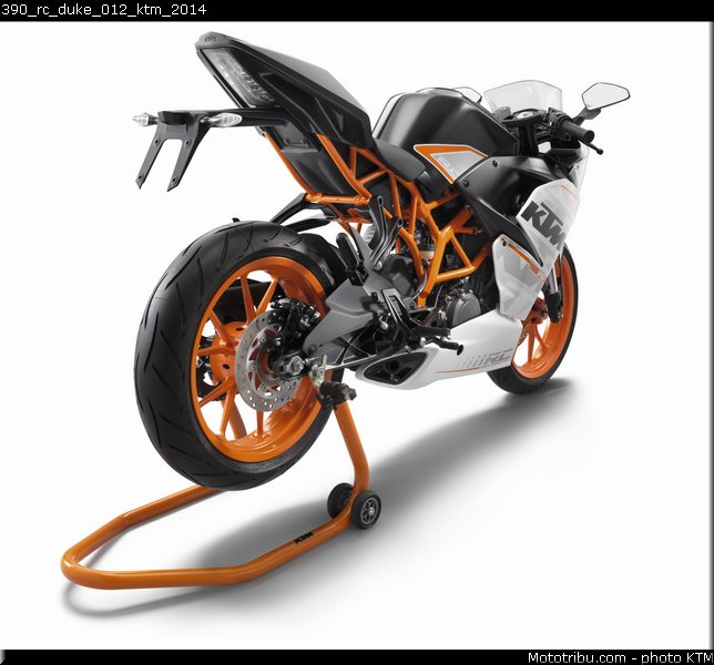 390_rc_duke_012_ktm_2014