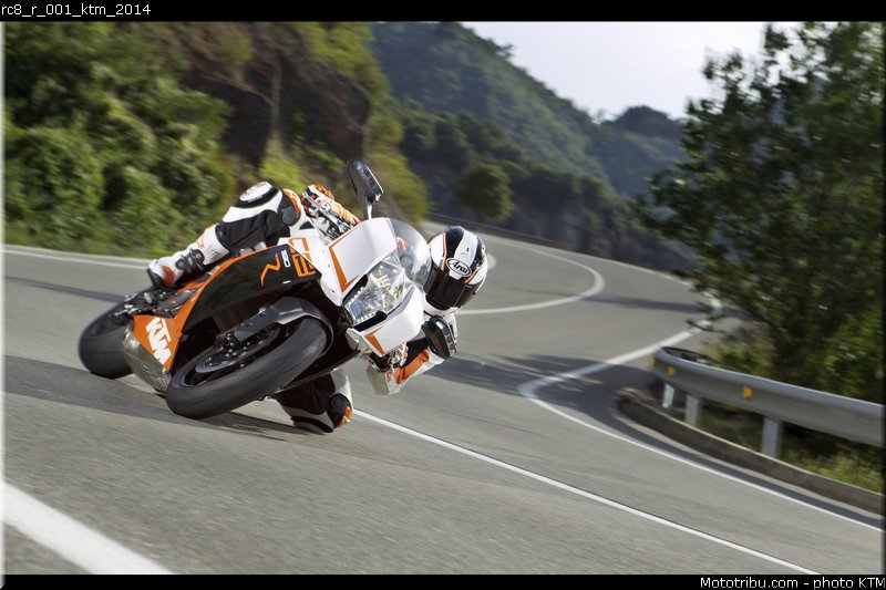 rc8_r_001_ktm_2014