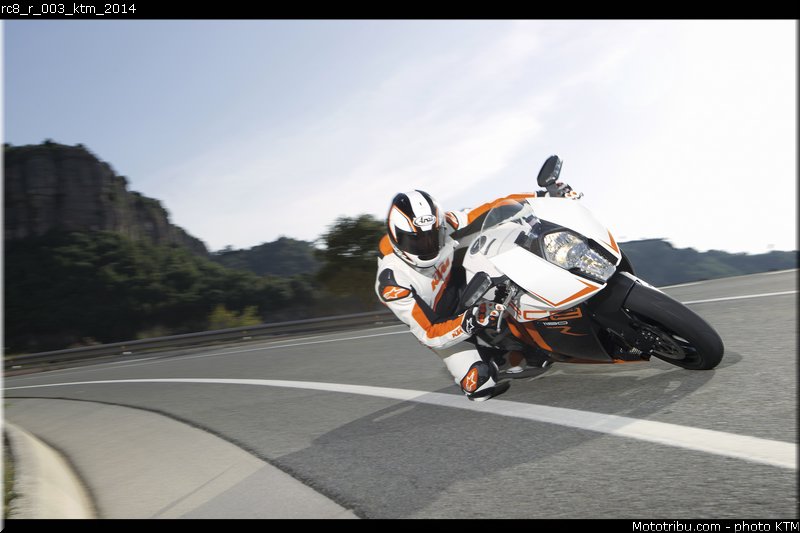 rc8_r_003_ktm_2014