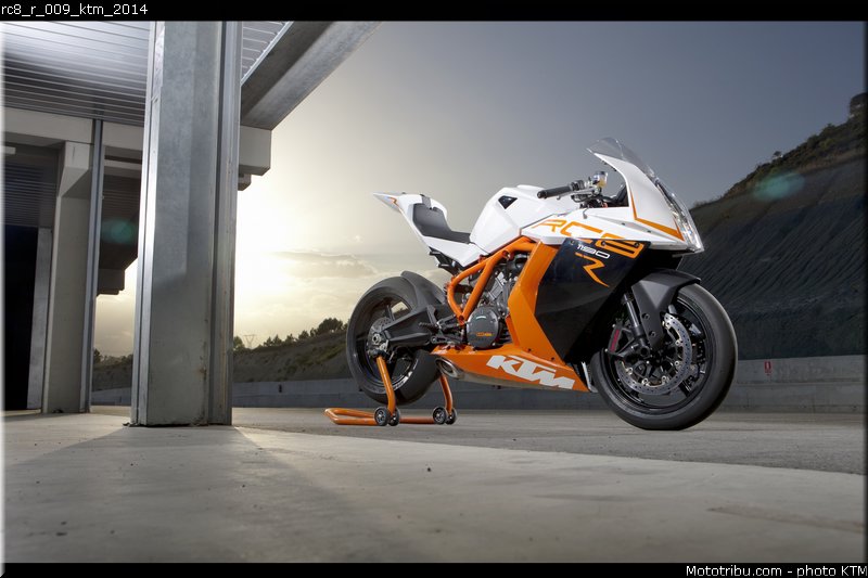rc8_r_009_ktm_2014