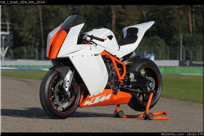 rc8_r_track_004_ktm_2014