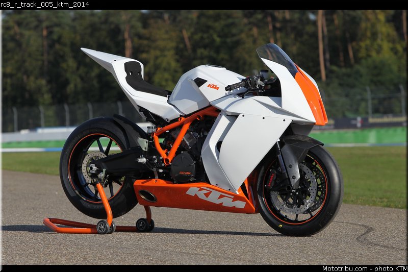 rc8_r_track_005_ktm_2014