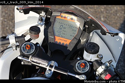 rc8_r_track_009_ktm_2014.jpg