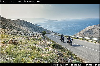 ktm_2015_1050_adventure_003.jpg